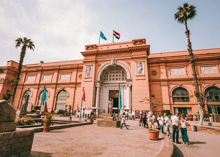 Private Day Tour to Egyptian Museum and Pyramids of Giza