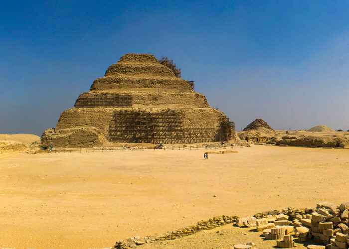 Private Day Tour to Giza Pyramids, Saqqara, and Dahshur