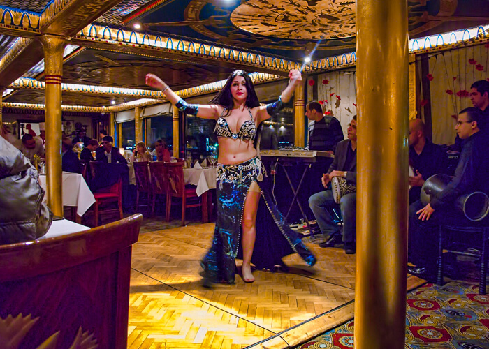 Private Dinner Cruise with Dance Show in Cairo