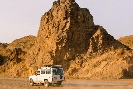 Hurghada Desert Safari by jeep